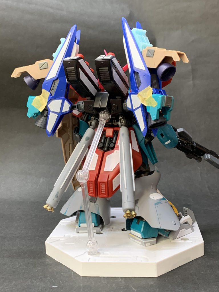 プロペラントタンクはガーベラテトラ、バーニアはサイコザクなどから