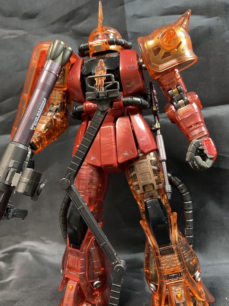 下より！左肩は内部フレームのアピールポイントだと思ったので、そのままに！