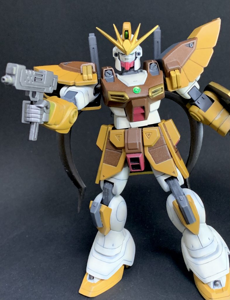 サブマシンガン。マシンガンってそういう形なのでしょうが、元の形がグリップ前すぎてかっこ悪かったので、切り離して普通の銃っぽい形にしてみました。 