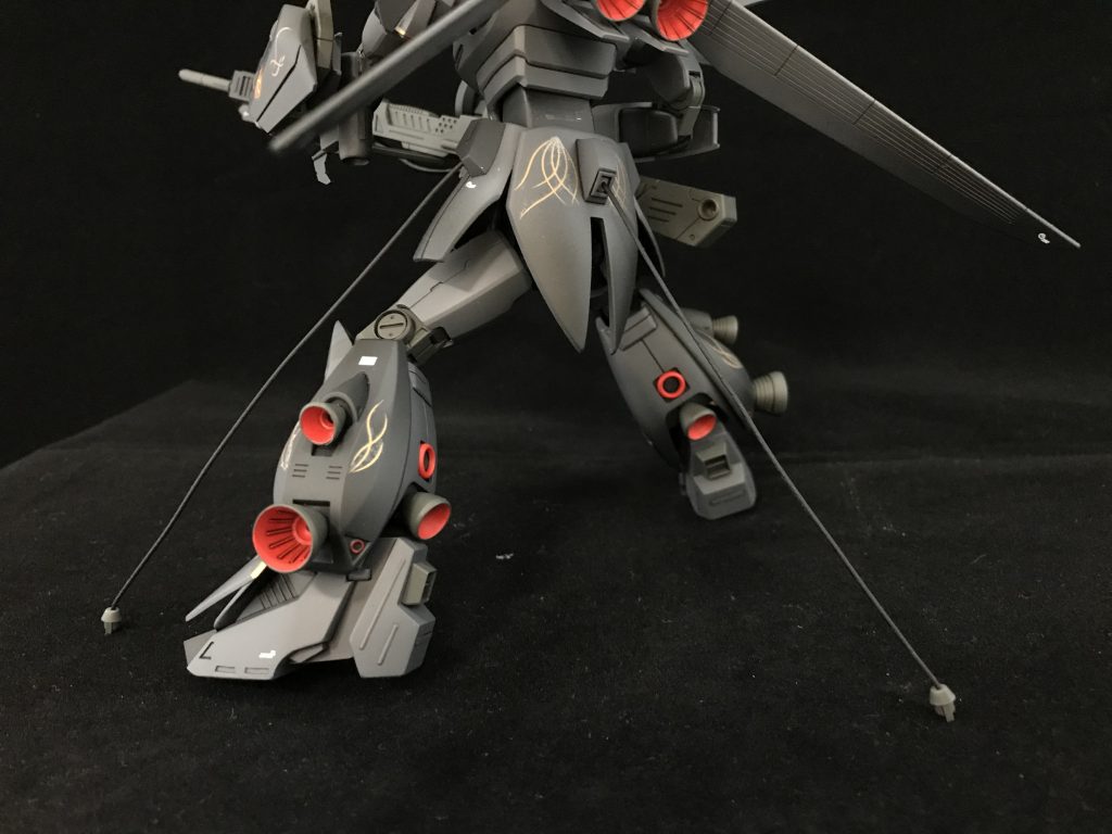 精密狙撃時にはアンカーで機体を固定