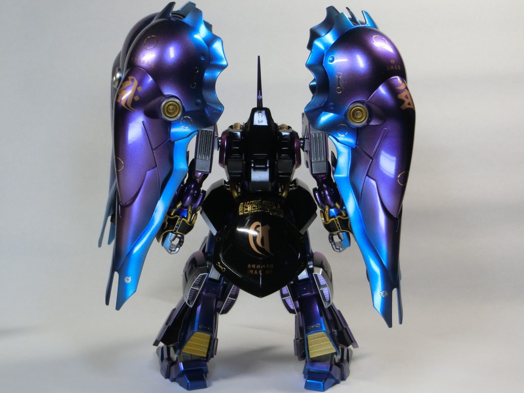 ハイキューパーツのホイルデカールはぶあついので、鏡面仕上げは難しいですね