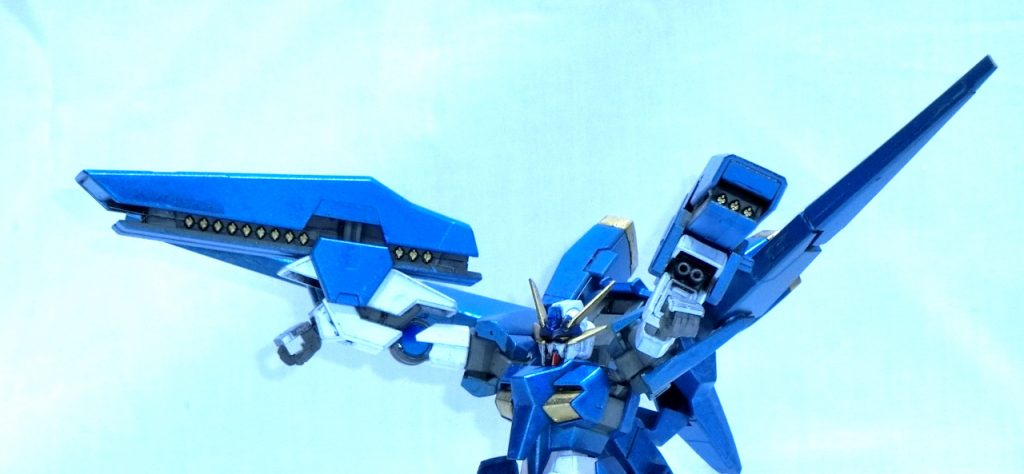 ミサイルコンテナを背中に付けられなくなったのでそのまま腕にオプションとして装着。