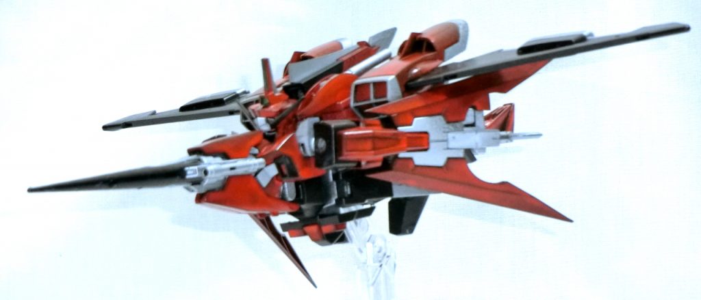 ストライダーフォーム。より航空機っぽくなったので翼の効果は偉大。 