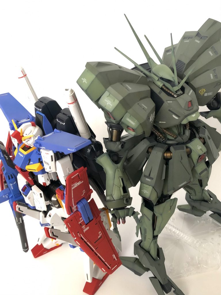 以前作ったZZとツーショット。