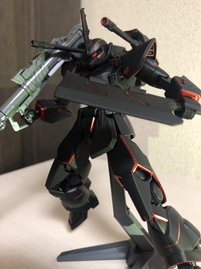 旧HGをメインに使ってるので、可動域はやや抑えめにはなりますが、全体的にスリムな体型なので気に入ってます!