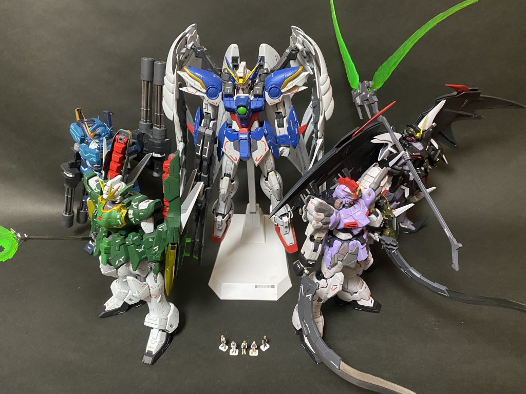 集合写真も撮りました。ここまでくるのに2年くらい掛かったと思うと感動もありますね。目標の一つが叶ってほんと良かったと思います。いつかエピオンもここに入れたいです。