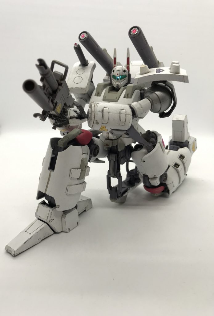 ビームキャノンとモノアイとデュアルイメージセンサーはLEDで光ります。