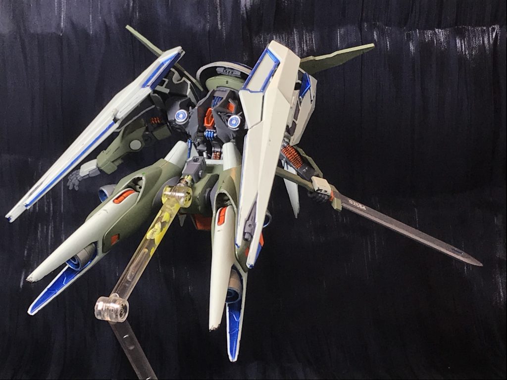 接続アームがゆるゆるポロポロだったので基部に蓋したんですが自由度が死んでしまいました。迂闊だったかも。