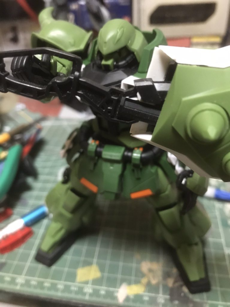 シールド内にビームトマホークが入るようにしました。