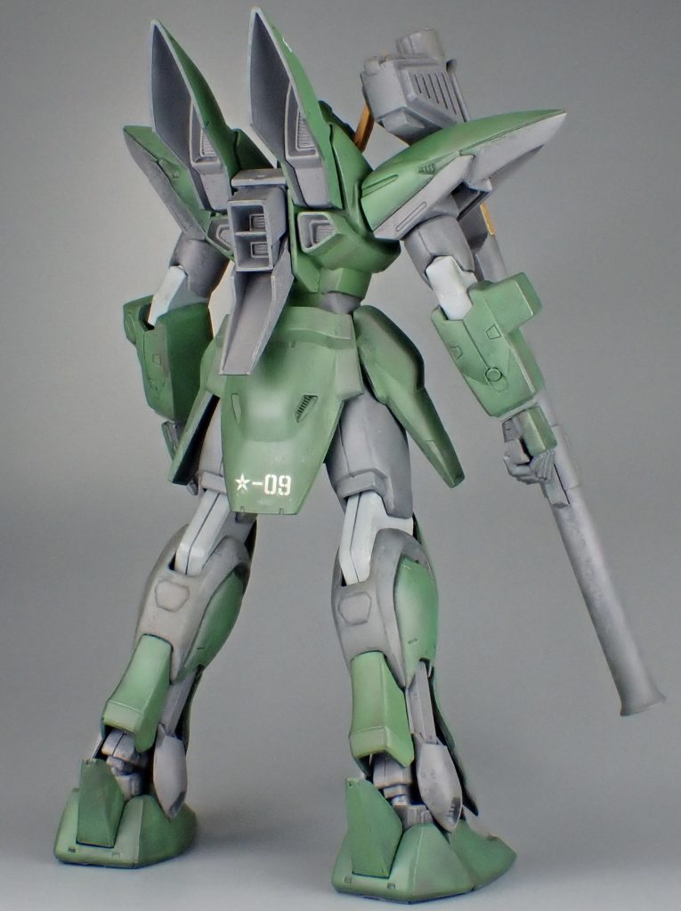 色はNダガーNをイメージして塗りました。