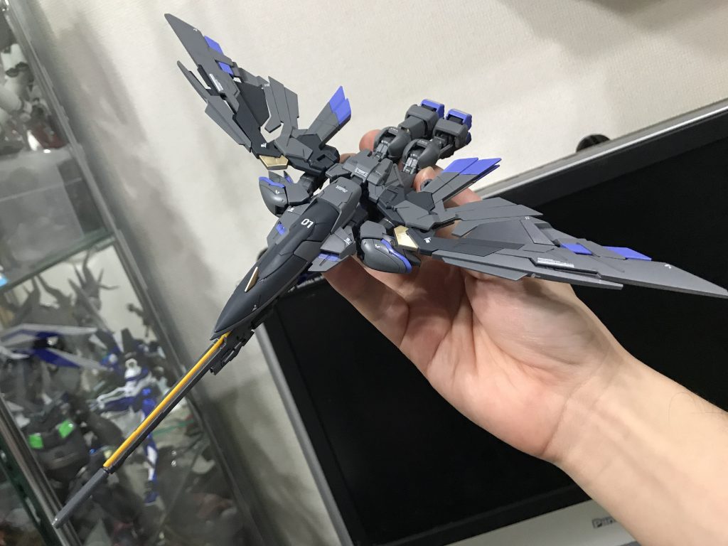 一応バード形態にもできますが、ガトリングガンを取り付けられるような仕組みにはしてないのでイメージ程度に。