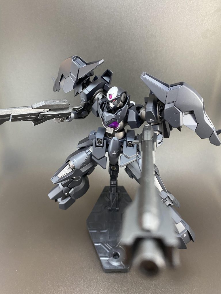 ロングバレルのビームライフル2丁持ちも可能ですが、若干取り回しが悪そうですね。