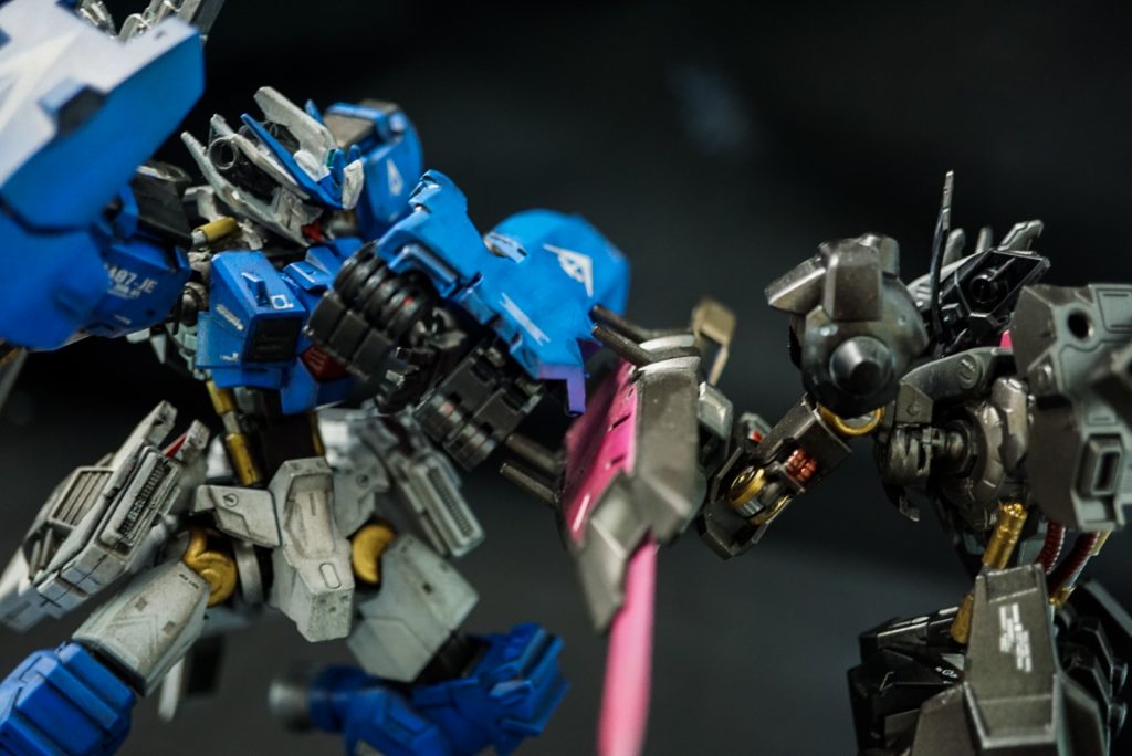 うちのウヴァルとシールドでの鍔迫り合いとか好きです