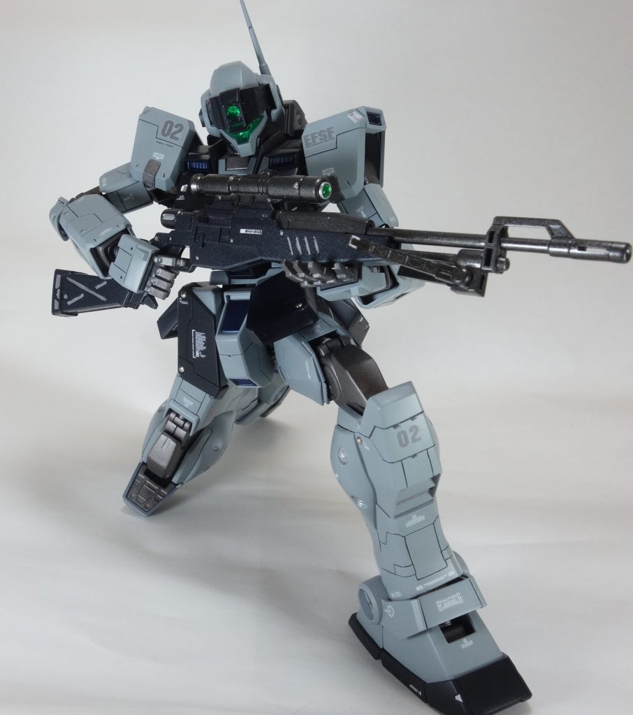 定番の狙撃ポーズ