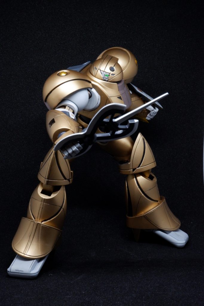 細かな塗分けは筆でよしなに。黒のラインはエナメルのセミグロスブラック。