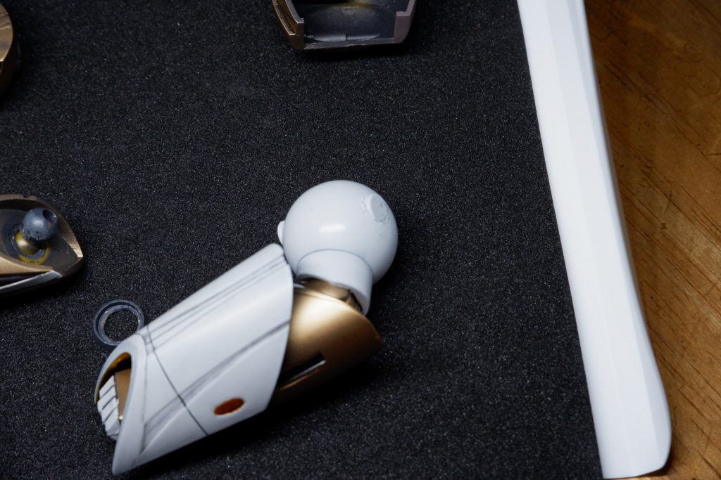 肩アーマーはネオジム磁石で後付けできるようにしてます。