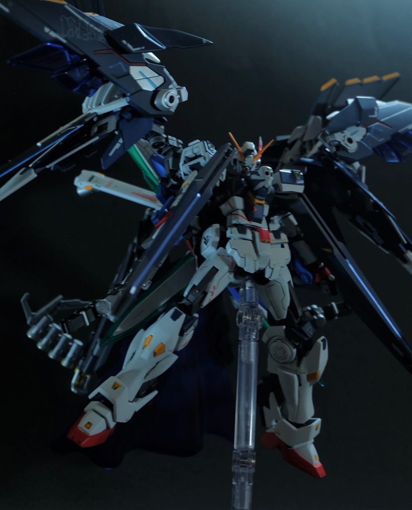 ローブヴェスバーアンサンブルユニット最内部に懸架される射撃兵装。技術的な観点としては、F91に装備されているヴェスバーを大型化させたものである。取り回しに難はあるものの高威力の射撃が可能であり、遠距離射撃戦では無類の攻撃性能を発揮する。