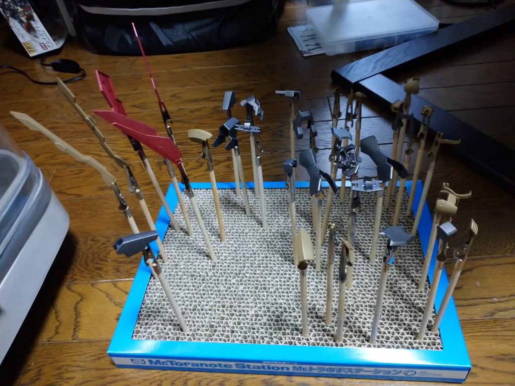 ゴールドの色が凄いことになっている…w
でも最初に作ったのがメタリックの作品だったのは結果的に良かったです!
色々勉強になりました!