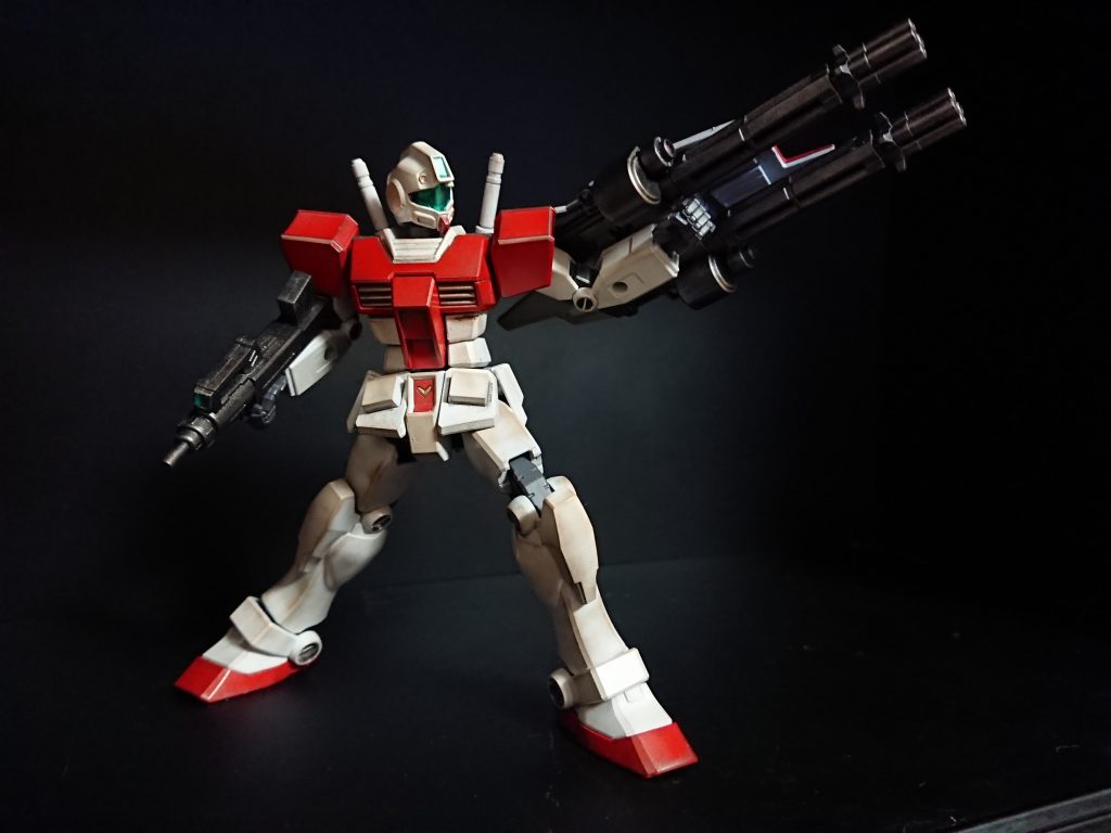 EGガンダムをベースにGM/GMの余剰頭、ジムスナイパーⅡのシールドとブルパップ・マシンガン、フルアーマーユニコーンのガトリングガンをミキシング