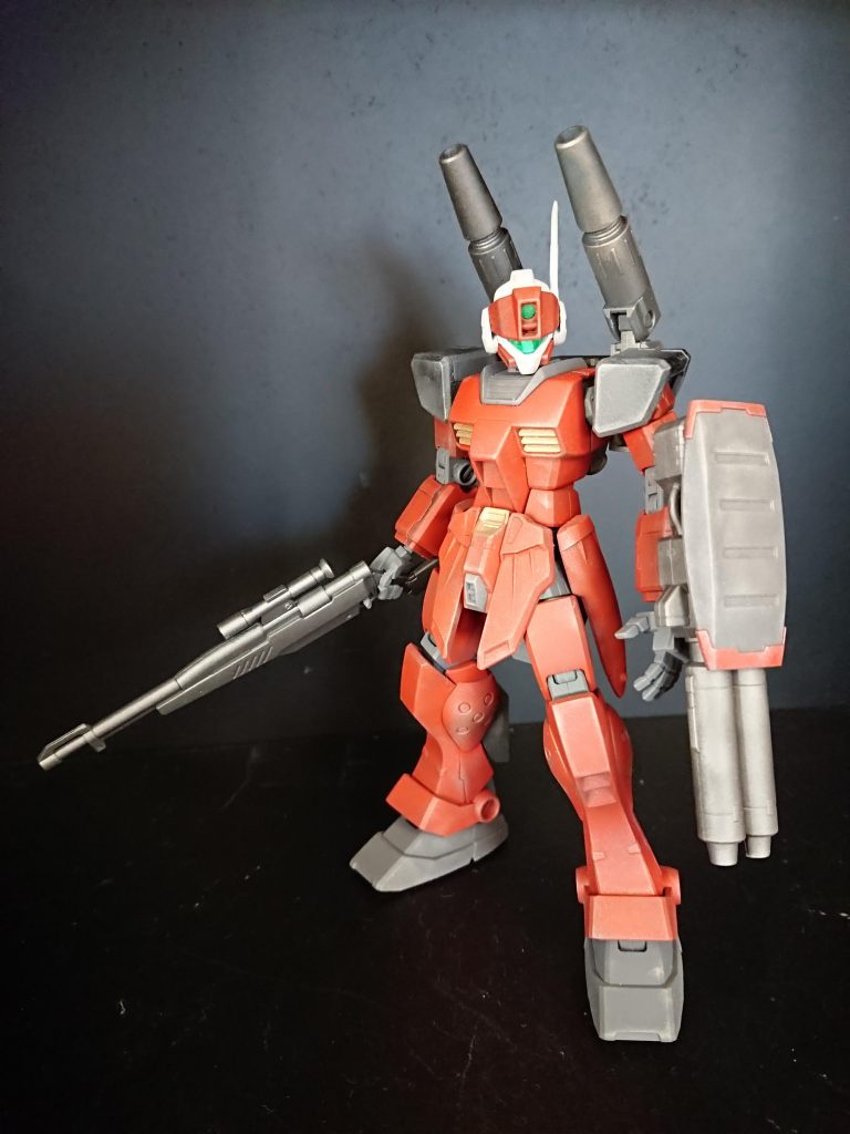 ジムスナイパーⅡをベースにジャンクパーツでミキシングしました。ガンキャノンのカラーリングを参考に塗装しました。