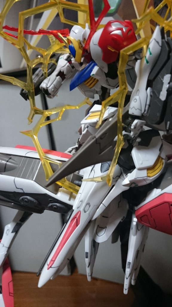 「使ってやるからもっとよこせ…!」
「こんなもんかよ、お前の力は…!」
「……これが、厄祭戦を終わらせた力、か…」
