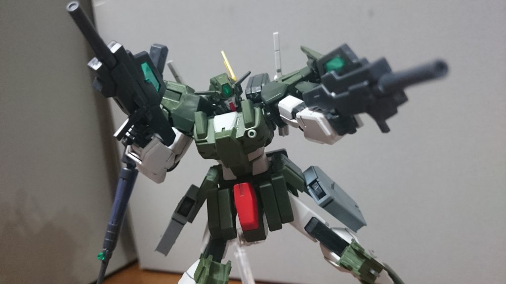 ・GNサブマシンガン

一部をグレーで塗り分けてるっス