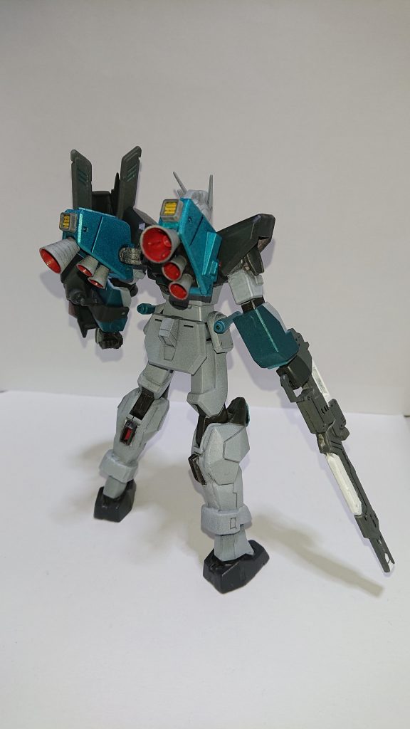 脚と背部はケルディムガンダムサーガを転用しています。 元々ケルディムの独特な脚の形が凄く好きということで、この改造が始まりましたω