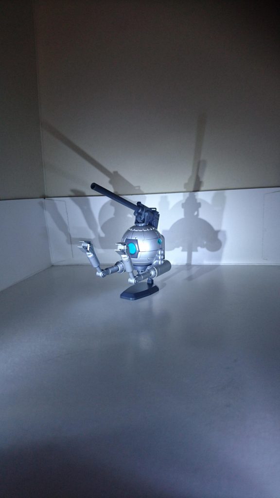 所々、塗膜が薄いせいか剥がれて成型色が出ちゃってます(;´д｀)