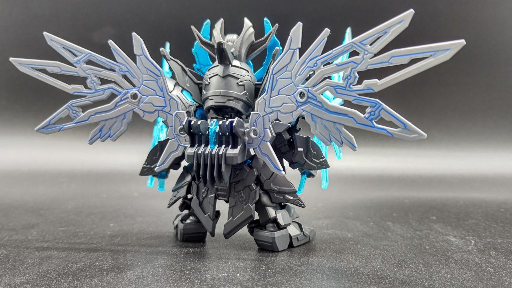 羽は青で墨入れ