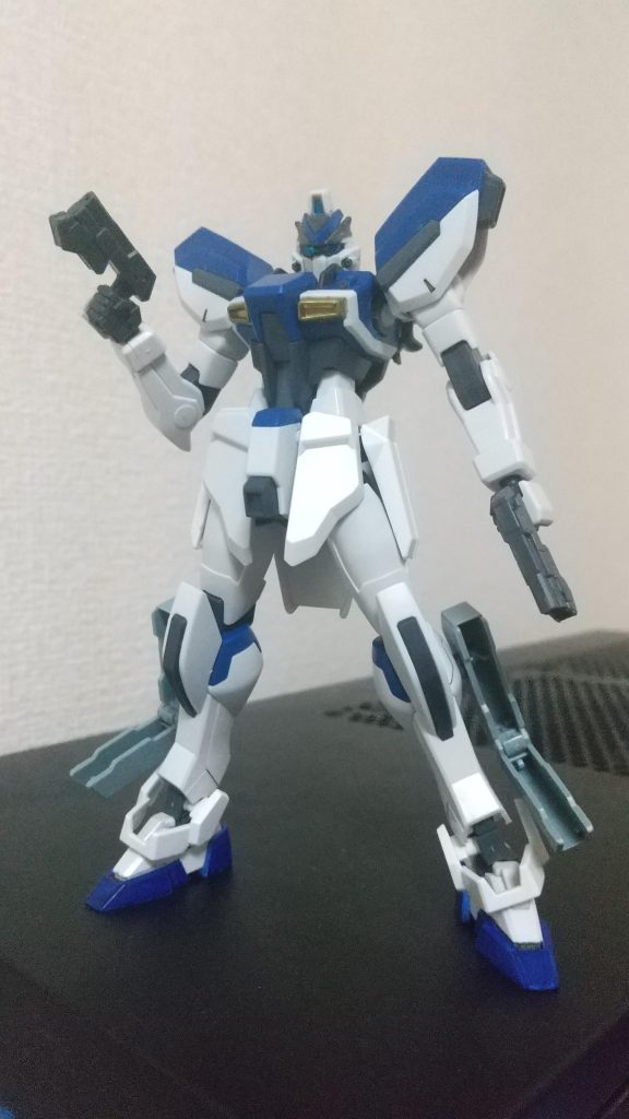 説明が遅れましたがふくらはぎにはスラスターを外してケルディムサーガのビームピストルラックを装備してます！
胸部と頬のバルカンと六門同時射撃だ！