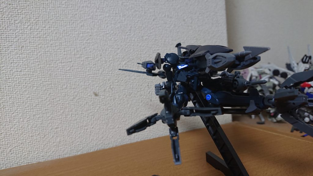 水中戦特化型の装備なので水上戦闘をさせるには追加のオプション作らないと対応出来ないのでそこはおいおい作るかもしれません。