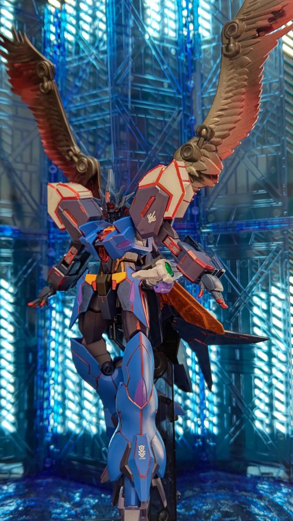 ゼファーが背負っているシュヘルト・アーマーを装備させた状態です。堕天使をイメージしました。