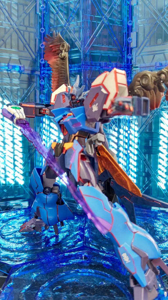 武装は腰に装備している大型ビーム・ソードです。ガンダムエピオンを見てて思いつきアストレアの腕パーツから作成しました。