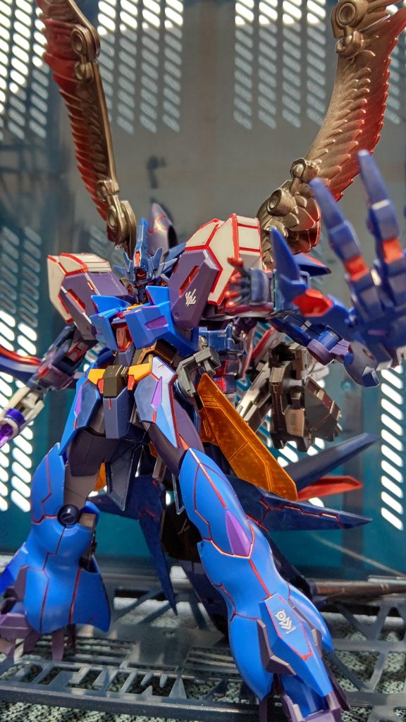 そしてゼファーをブースターモードにし、ドッキングしたガンダムシュヘルト・ゼファーです。もう私的にはラスボス感マシマシで作成しました。