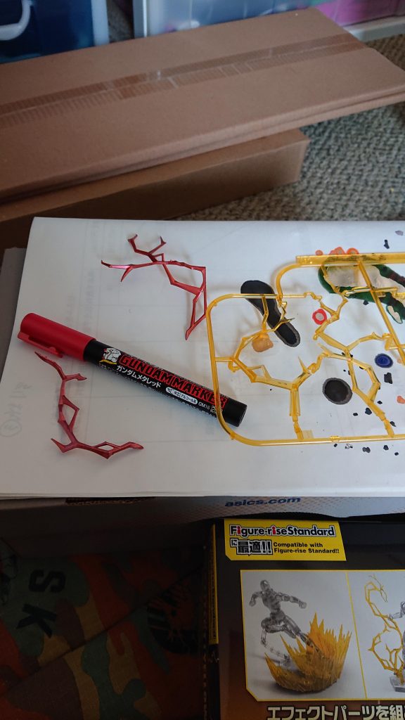 オーラエフェクトをメタレッドで塗装