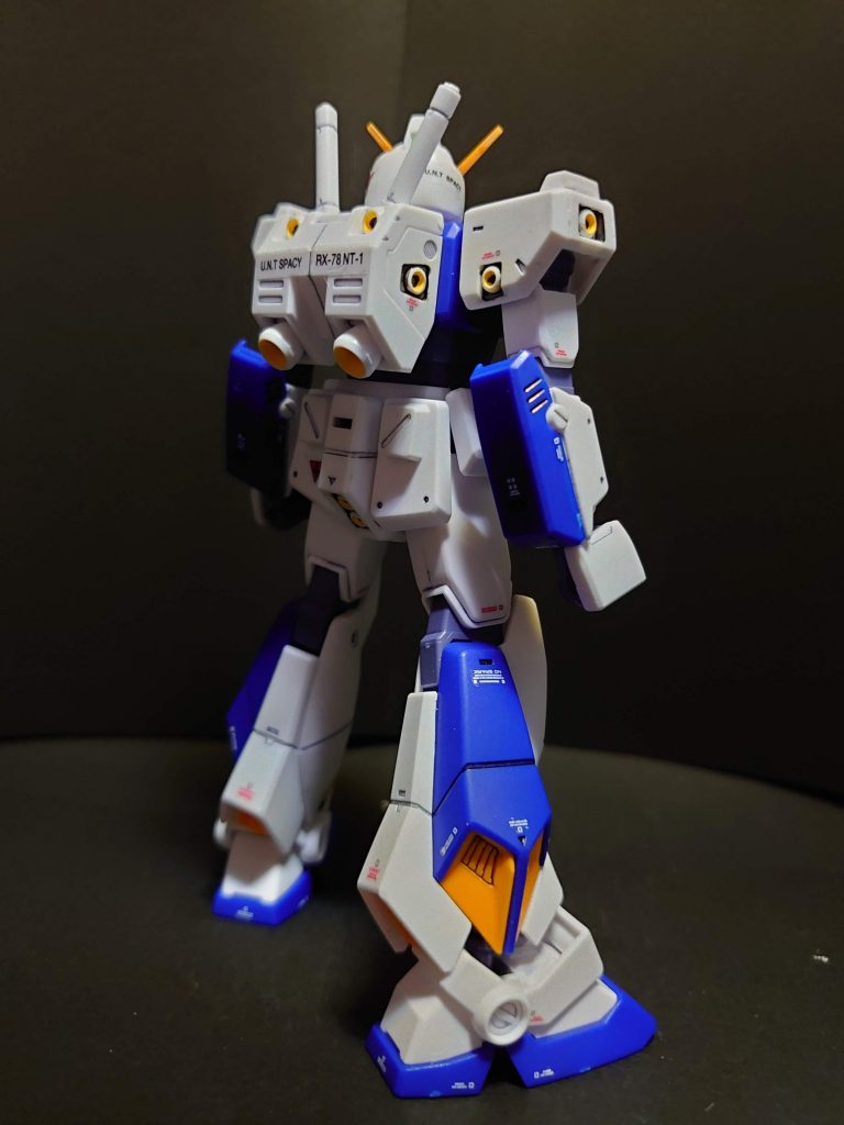 バーニア、スラスター、アポジモーターの細かい塗り分けが大変でしたが、ちょと手を加えるだけで完成度がグッと上がるのもHGUCの魅力だと思っております👍今は地球連邦軍は「E.F.F.S」表記ですが0080が作られた頃って「UNT.SPACY」なんですよね