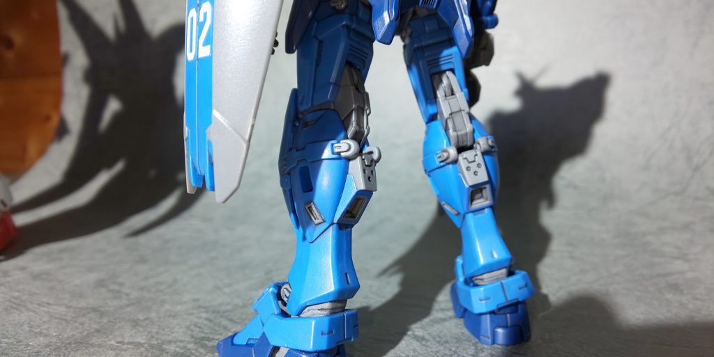 ふくらはぎバーニアの塗り分けは付属シールで十分。 