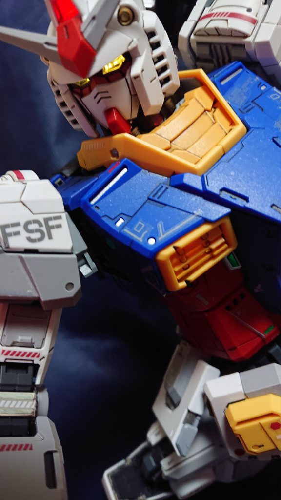 ここ最近にないハンサム顔👌流石に万人受けするデザインにしたんだろうな。ガンプラEXPOで直接見て購入を決意したもの。ちなみに横浜ガンダムのデザインも顔も私好みではありませんでした。