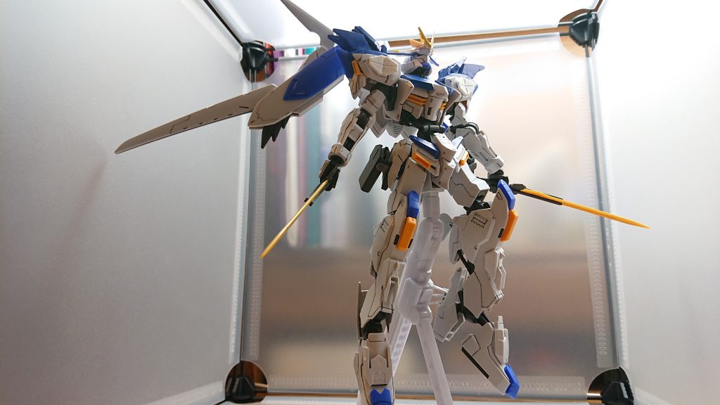 秘密を抱えながらも憧れの人に認めて貰うためそして世界の為彼いや彼女は騎士団を率いて悪と戦いそして天を舞うその姿は正に天使の騎士!