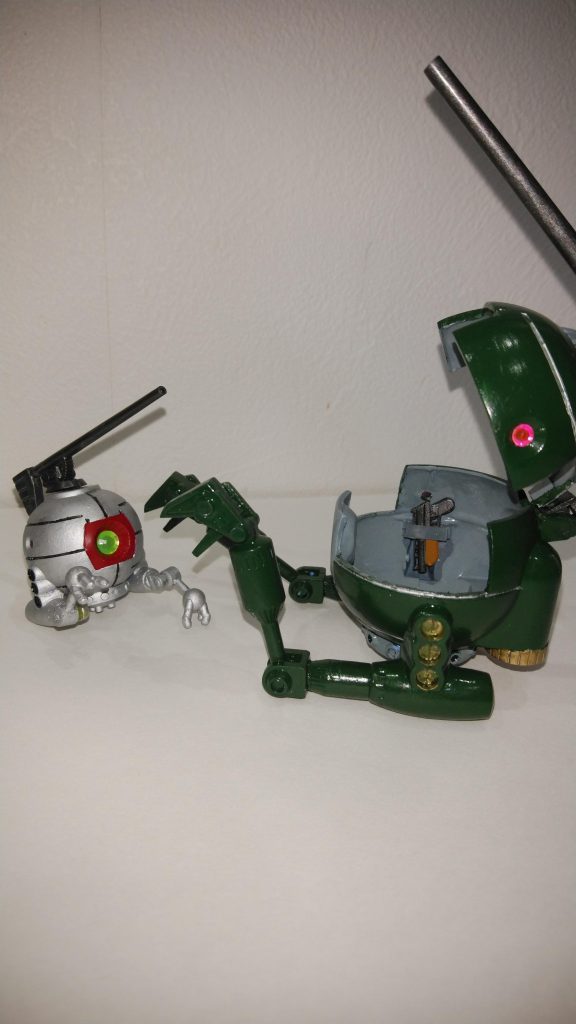 アーマーマグナムは内部ホルダーにて保持外装は意外な使い方がある模様