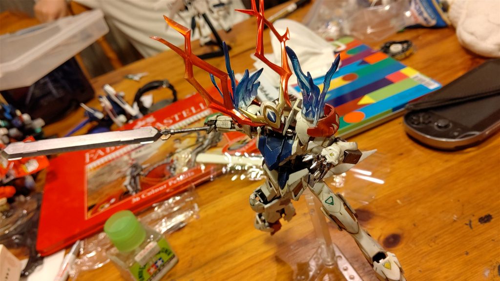 あとは筆塗りとスポンジで着色して半光沢吹いて。