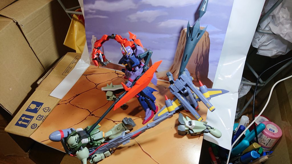 遠くから撮影（ごちゃあ・・）
ゼルトザーム股関節弱い説😭
足が開きすぎて立たせるのに苦労しました(´･ω･`; )