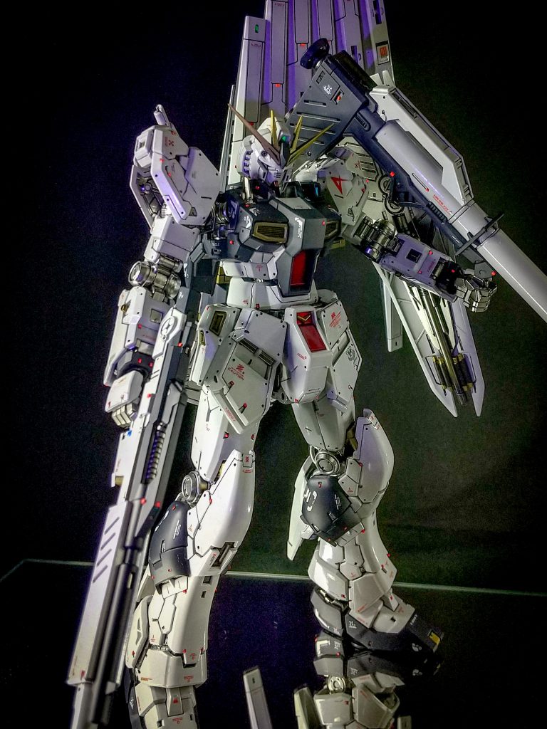 νガンダムにファンネルと武器!ほんとに格好いい機体です‧˚( *´ω`* )