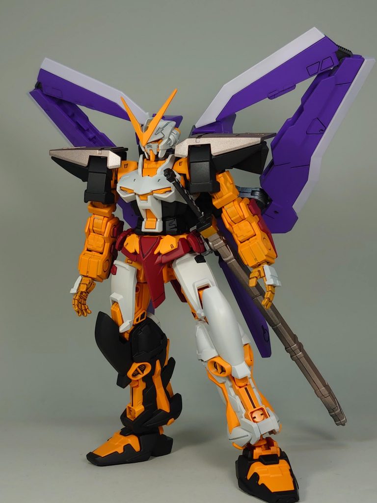 タクティカルアームズをレッドフレーム改風に配置してます。