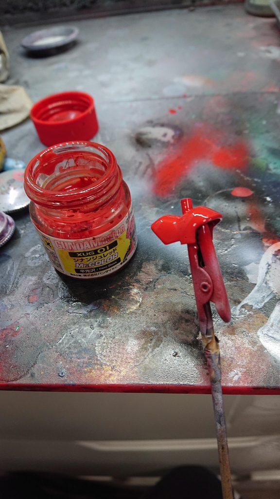 塗装はシナンジュレッドで