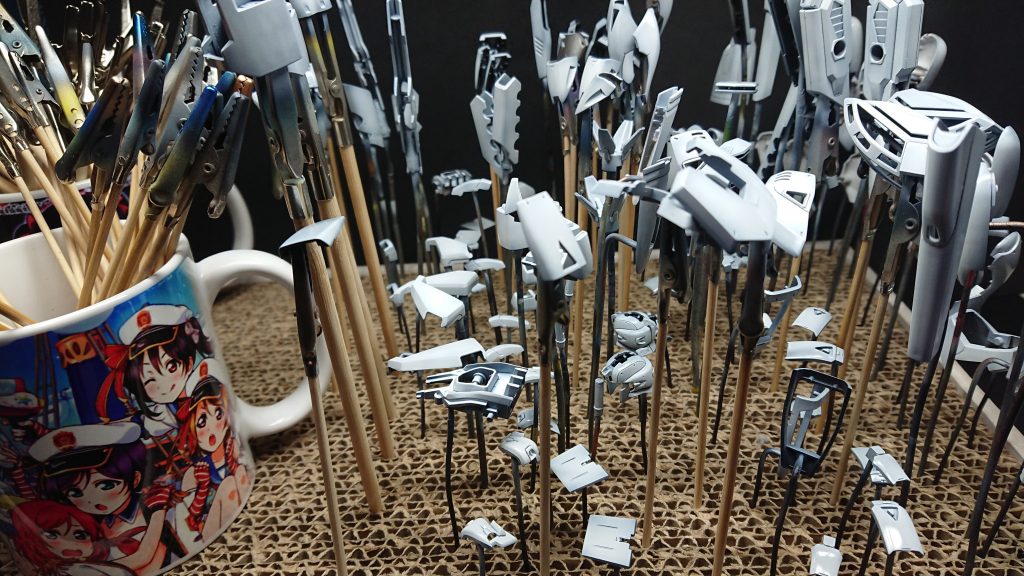 基本色の塗装を。