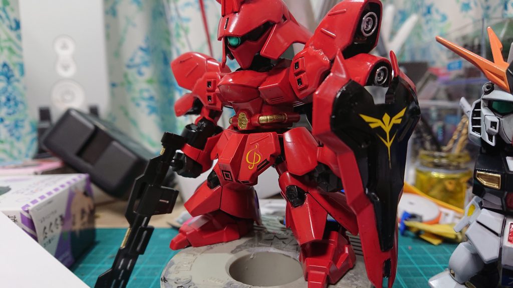 デカールは要所だけ