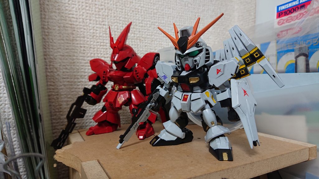 デカールは控えめに