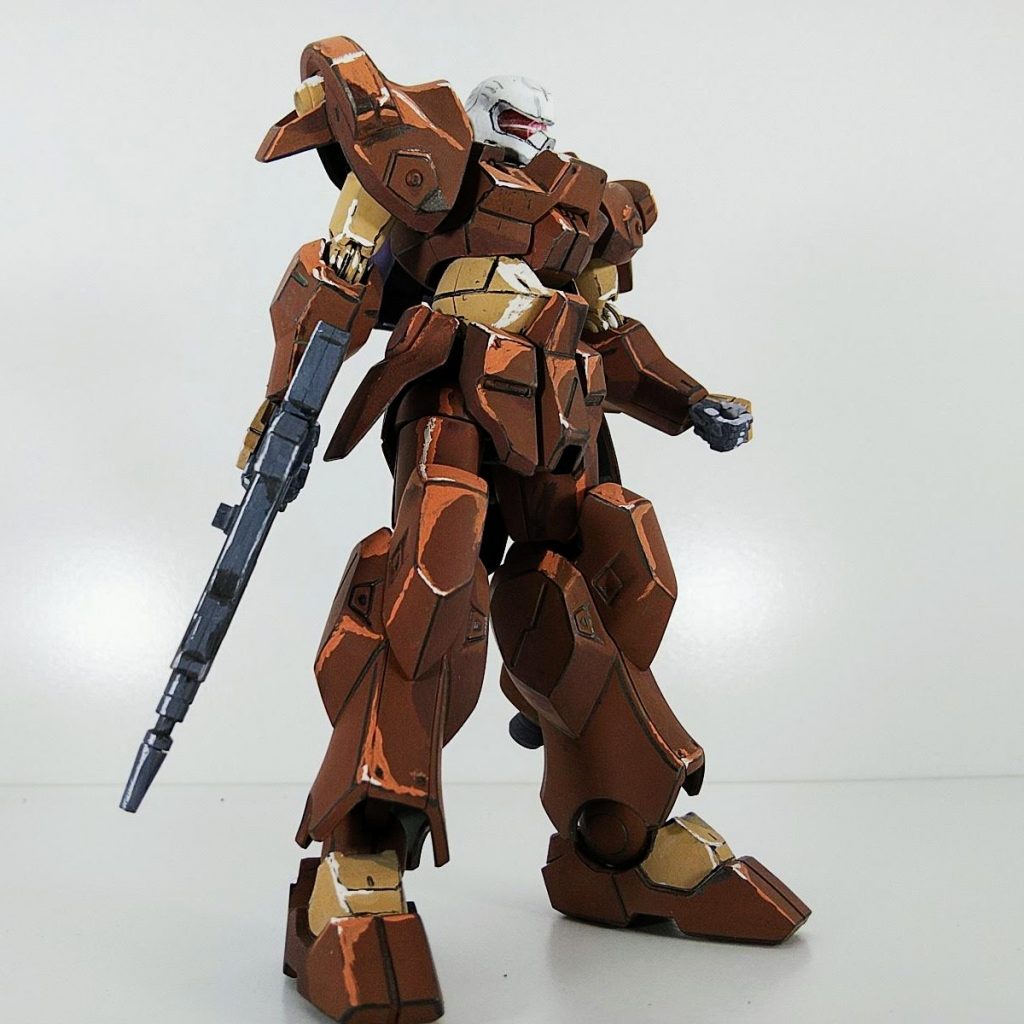 グリモアのカラーリングが好きなので試してみましたが、本家より茶色に寄せすぎました・・・。頭部の白は、この背景では飛んでしまうが残念。撮影ブースがほしいところです。