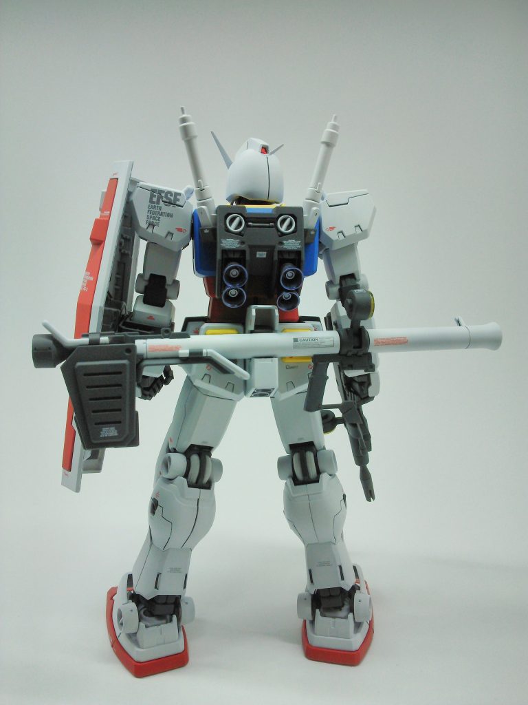 バズーカの向きが逆だった…